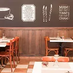 Ibis Angers Centre Chateau 