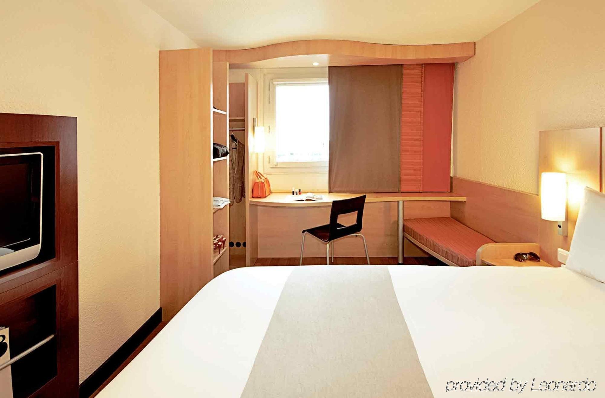 Ibis Centre Chateau 3*